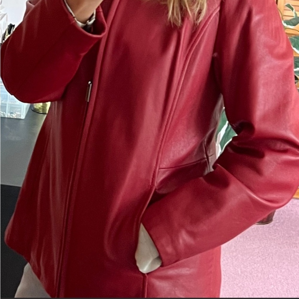 Liz Claiborne Red Leather Jacket Size Medium - Picture 3 of 13